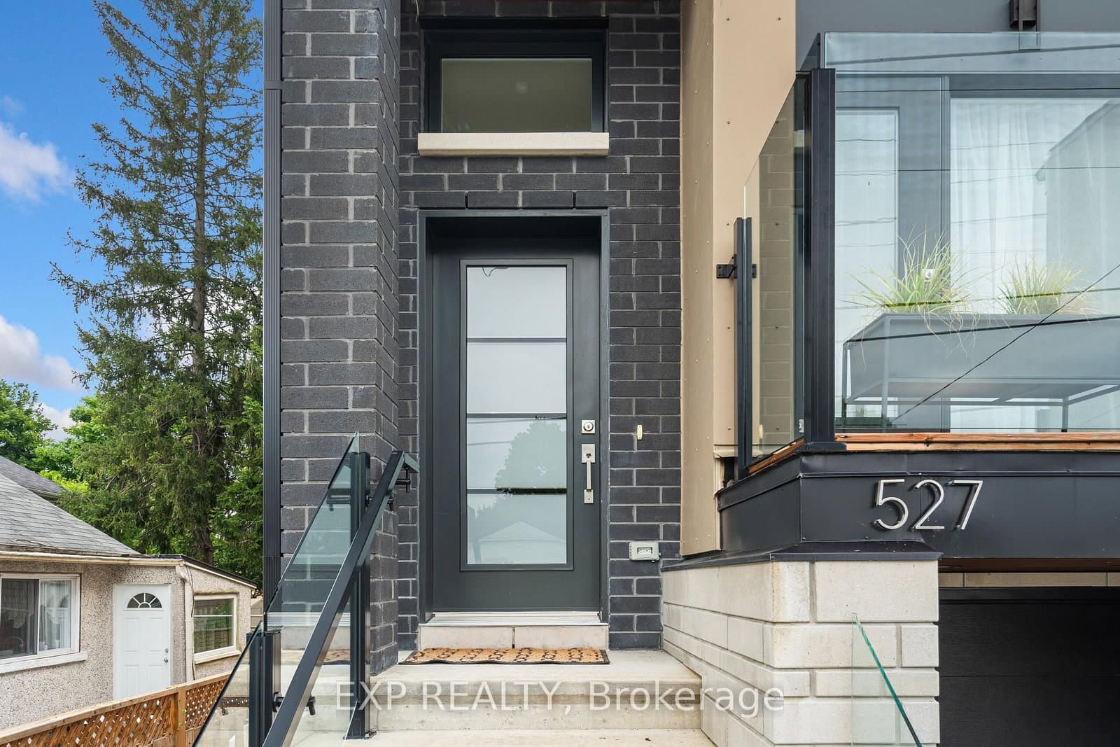 A - 527 Broadhead Avenue, Ottawa, ON — photo 2