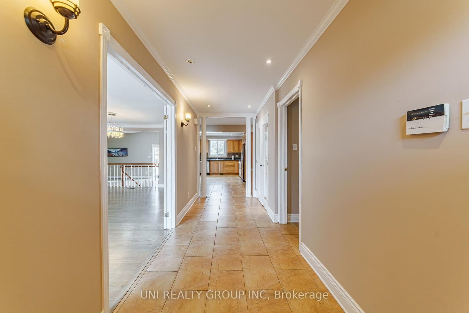 17 FOREST PARK Avenue, Ottawa, ON — photo 2
