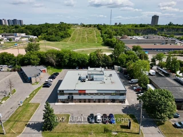 201A - 1600 Laperriere Avenue, Ottawa, ON — photo 2