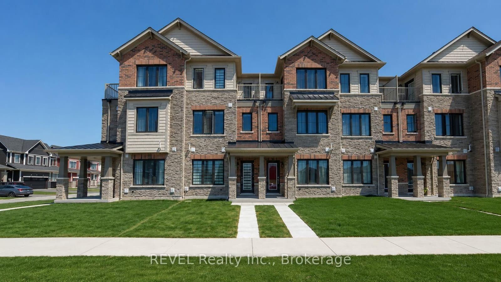 11 Lilac Lane, Thorold, ON