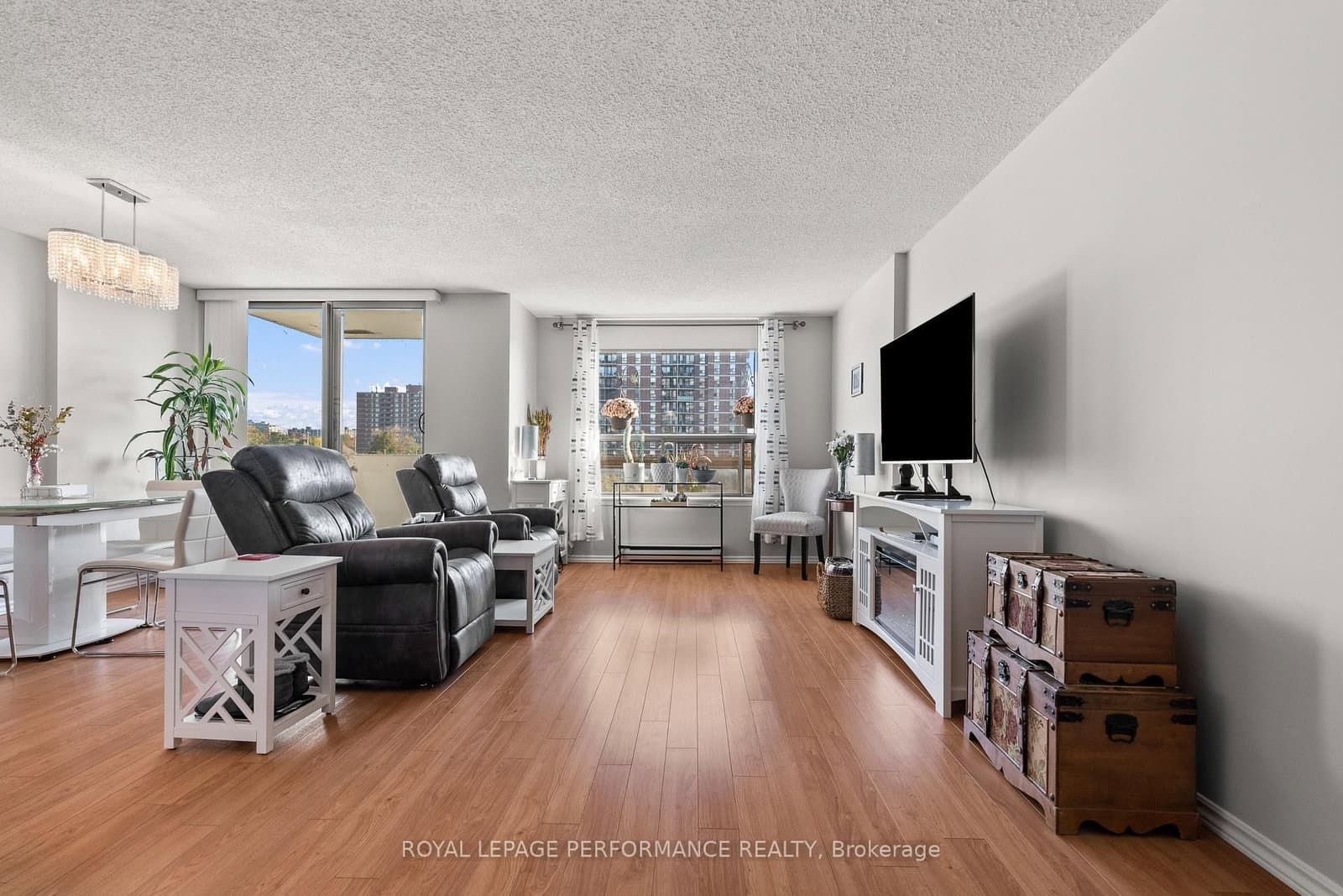Unit #407 - 200 Lafontaine Avenue, Ottawa, ON — photo 2