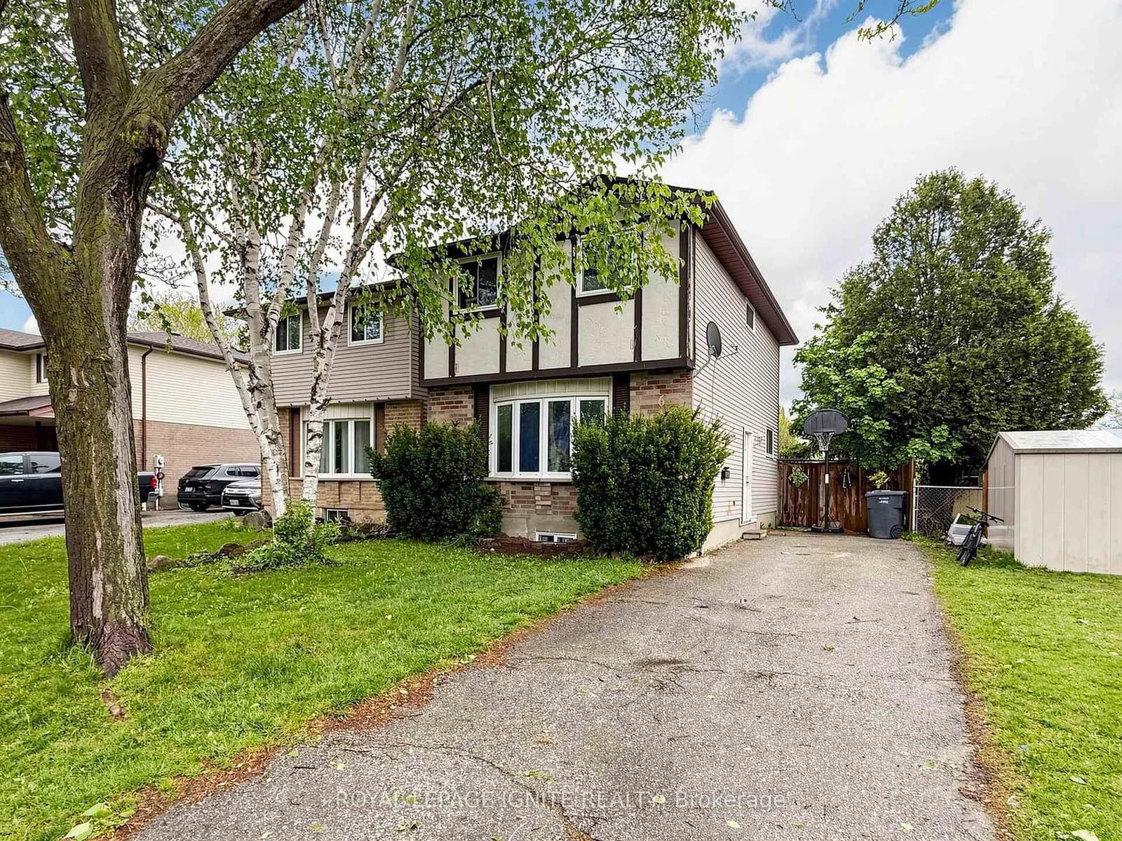 6 Upton Crescent, Guelph, ON — photo 2