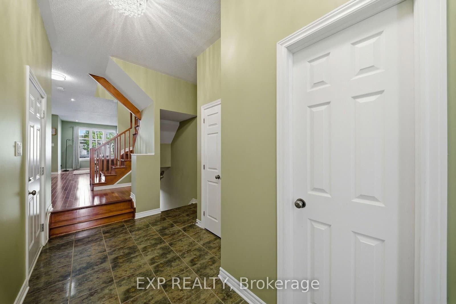 4265 Kelly Farm Drive, Ottawa, ON — photo 2