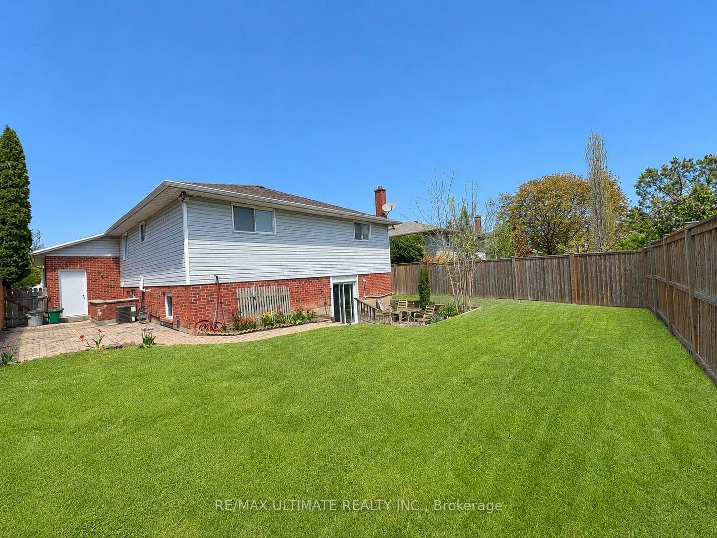 12 Stoney Brook Crescent, St. Catharines, ON — photo 2