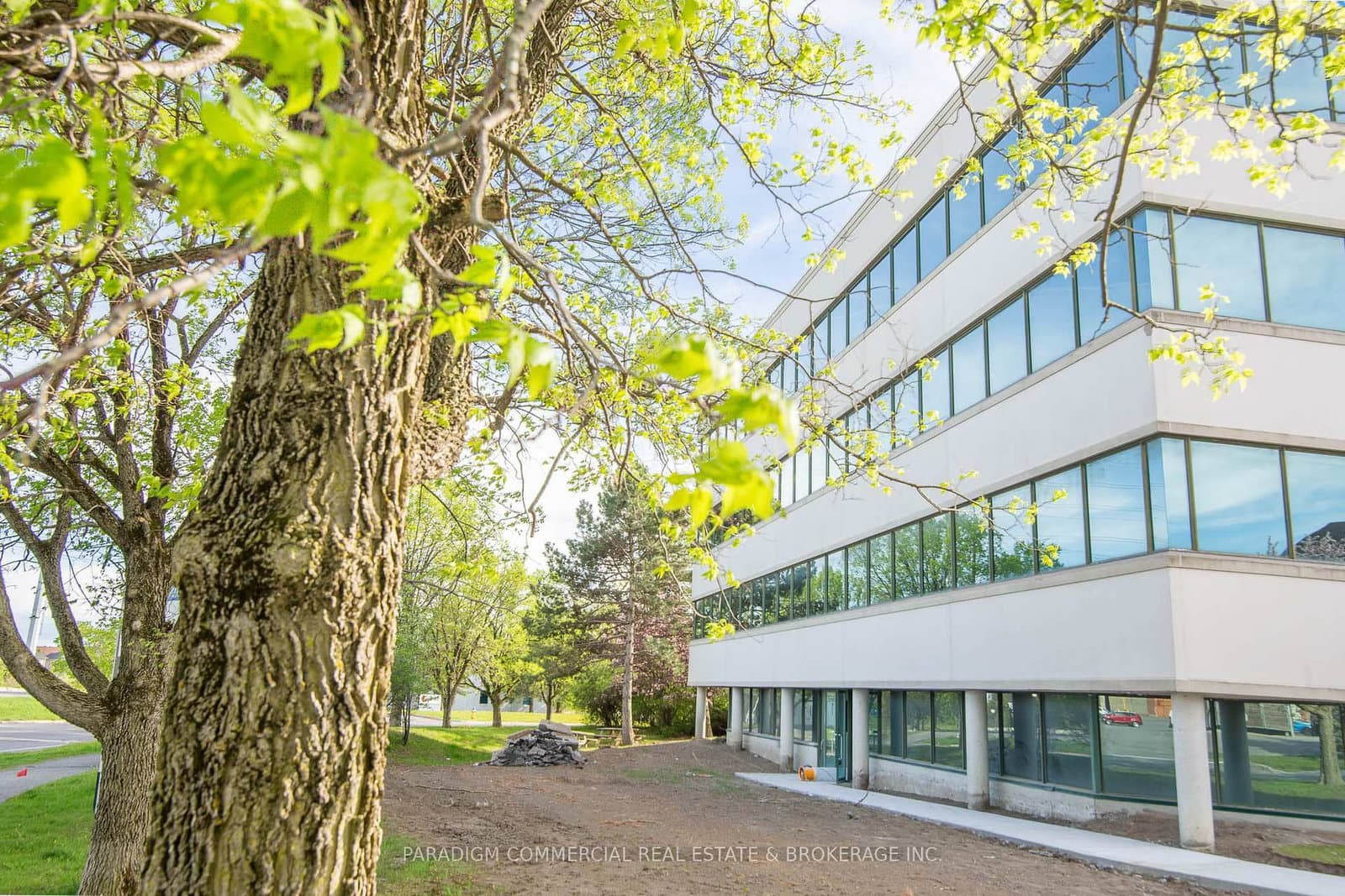 300, 301, 310, 320 - 135 Michael Cowpland Drive, Ottawa, ON — photo 3