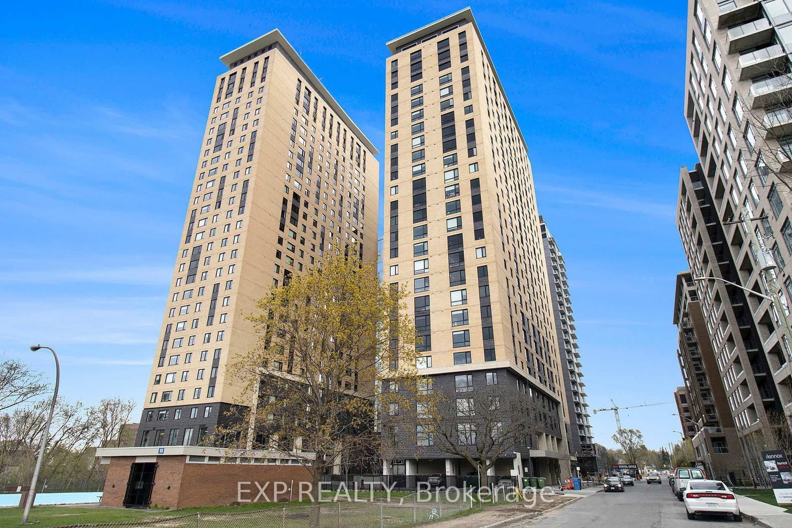 2208 - 105 Champagne Avenue, Ottawa, ON — photo 2