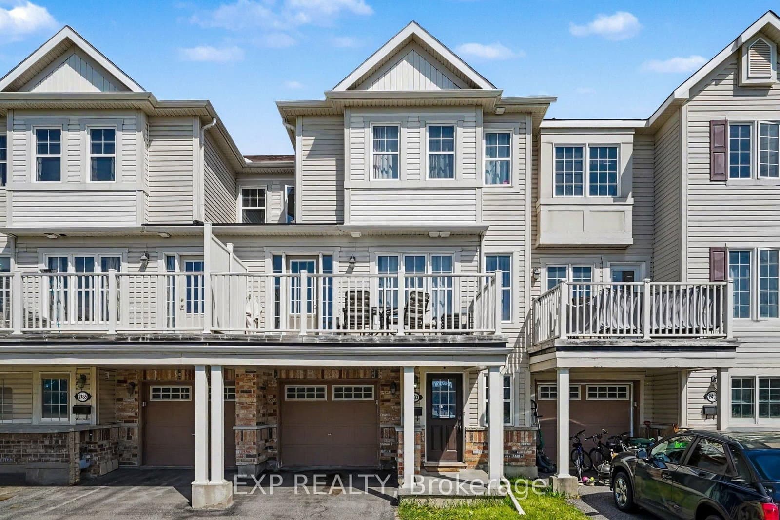 2433 Nutgrove Avenue, Ottawa, ON