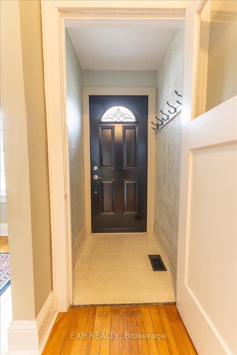 46 Kinnear Street, Ottawa, ON — photo 2