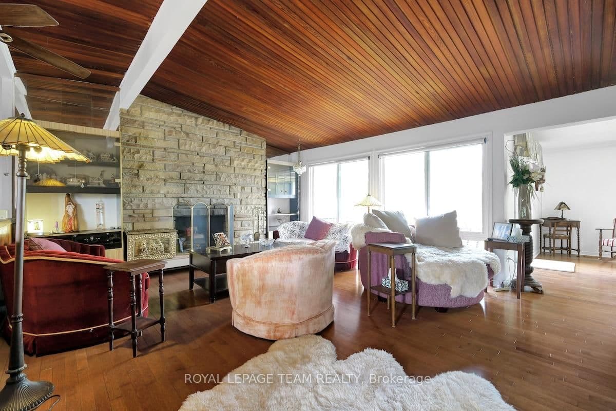 7089 Marco Street, Ottawa, ON — photo 3