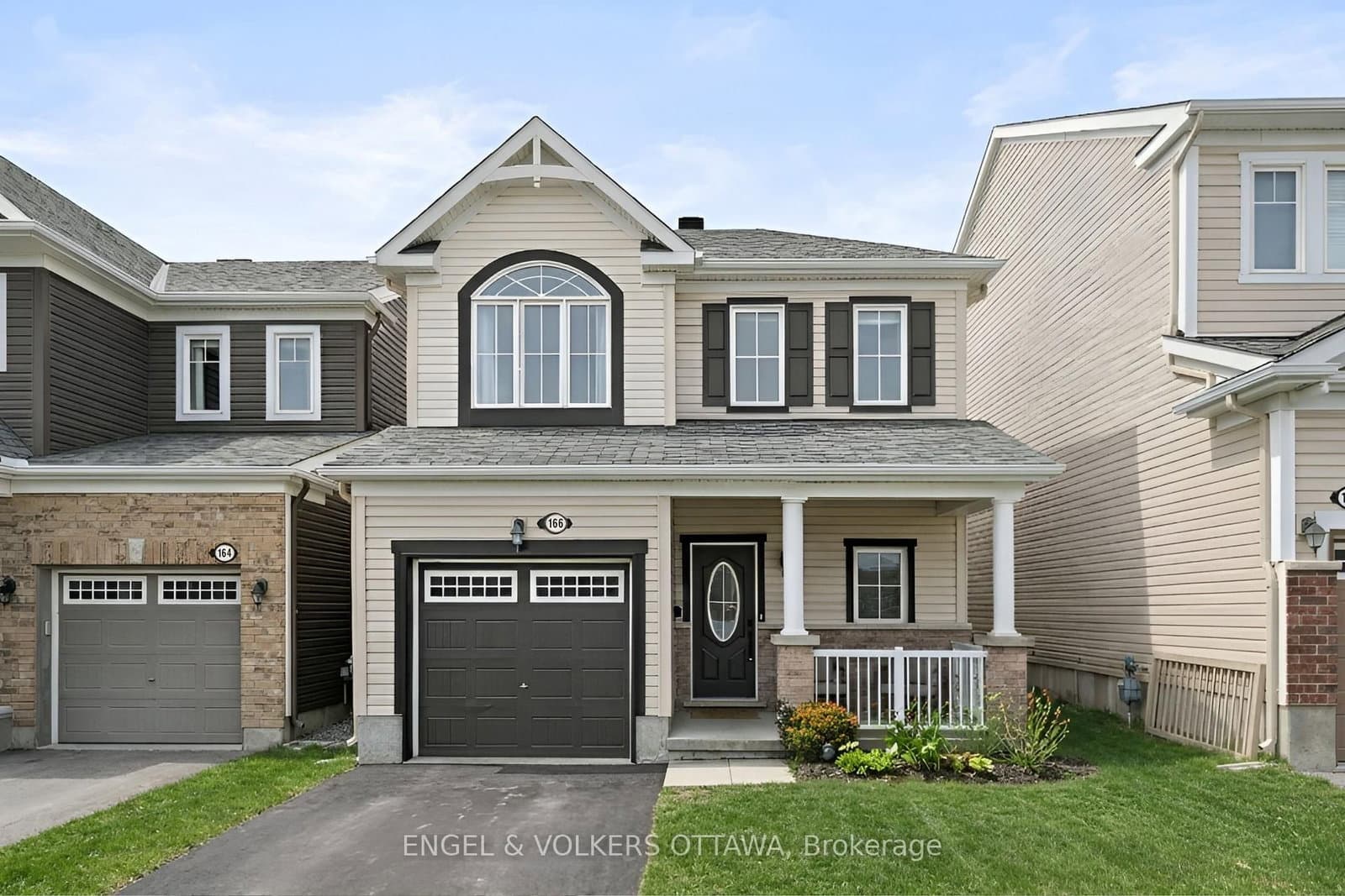 166 Lily Pond Street, Ottawa, ON — photo 2