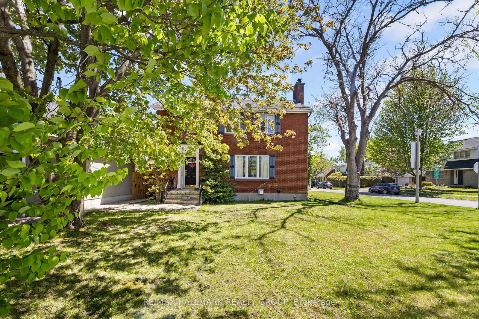 824 Byron Avenue, Ottawa, ON — photo 2
