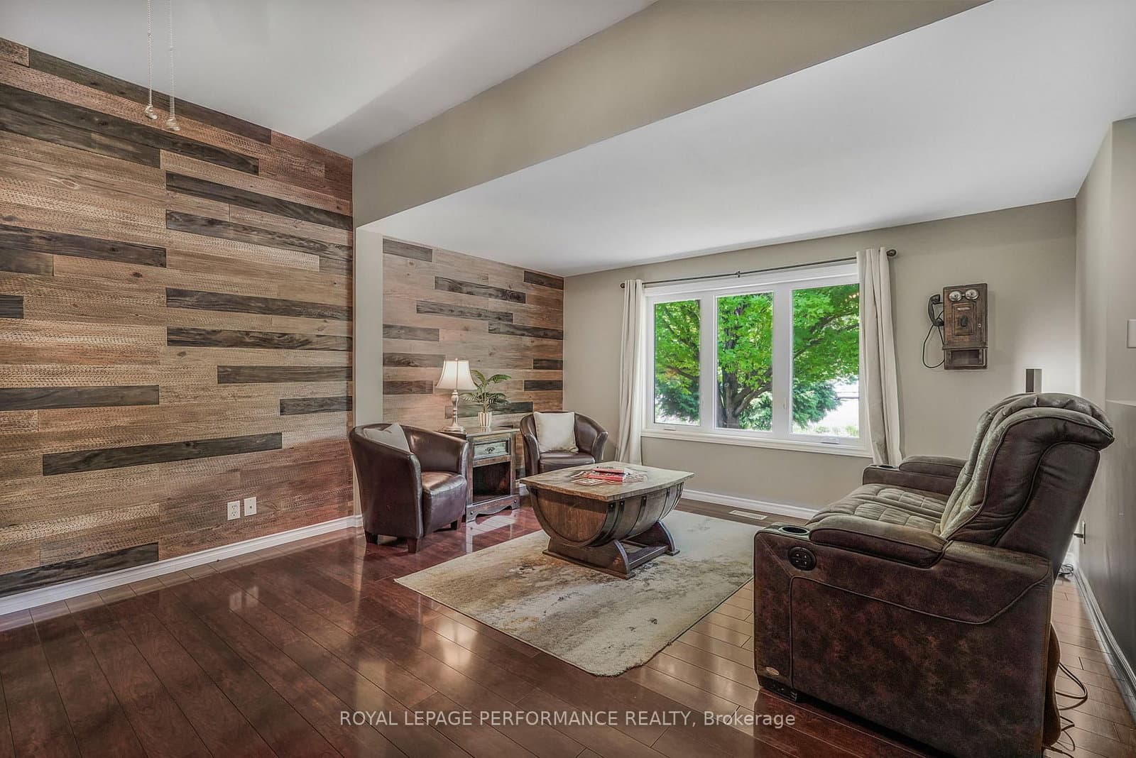 8872 Mitch Owens Road, Ottawa, ON — photo 3