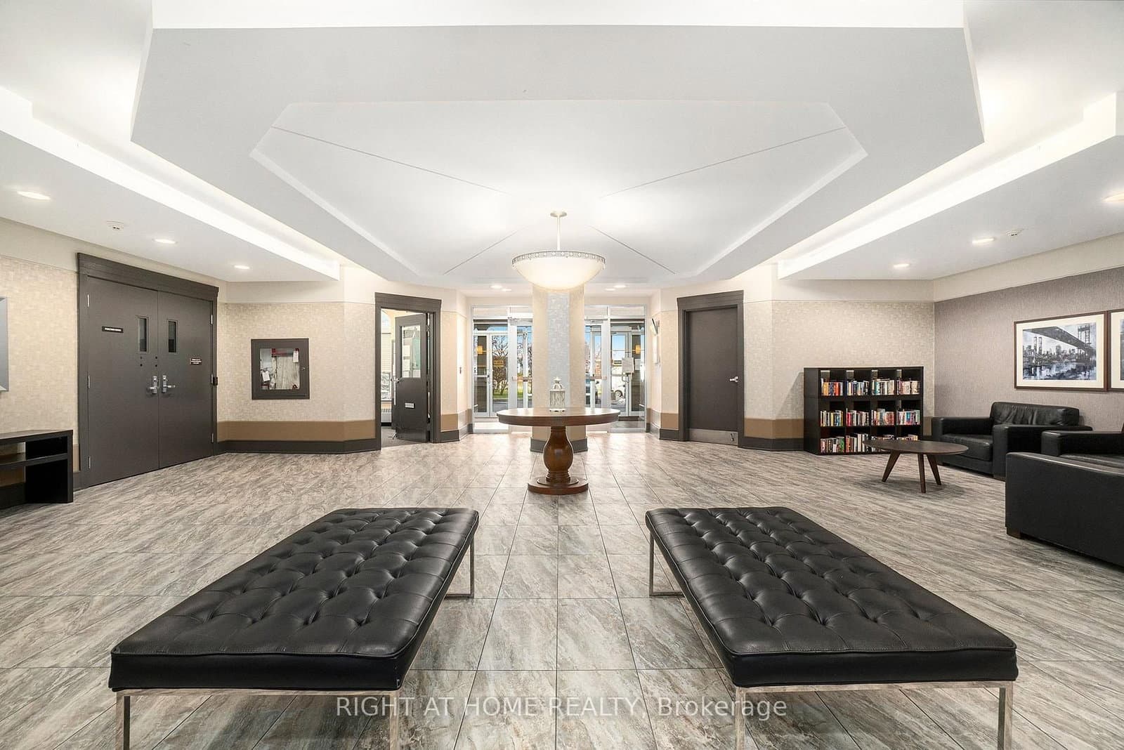 8J - 310 CENTRAL PARK Drive, Ottawa, ON — photo 3