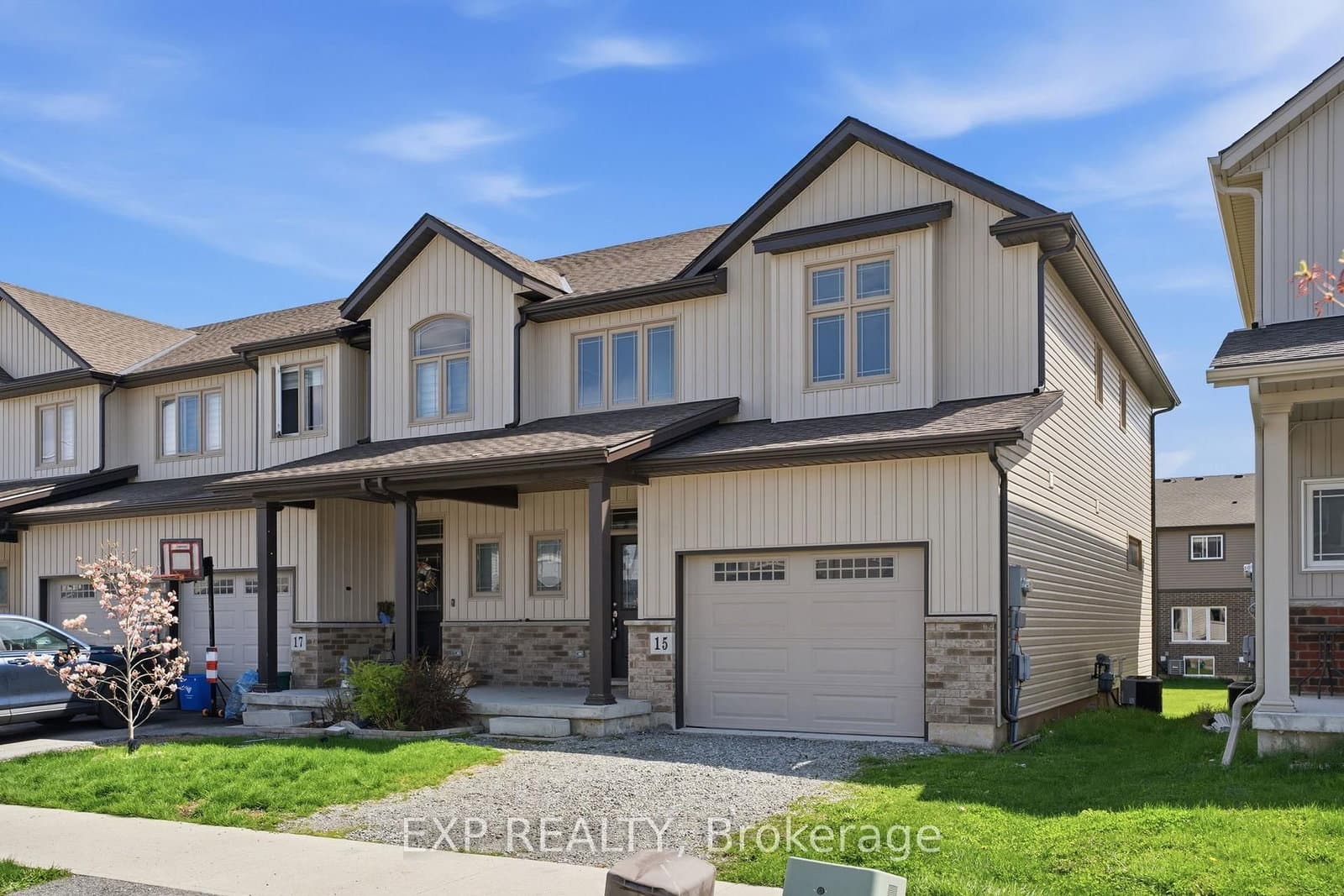 15 Bowman Crescent, Thorold, ON — photo 2