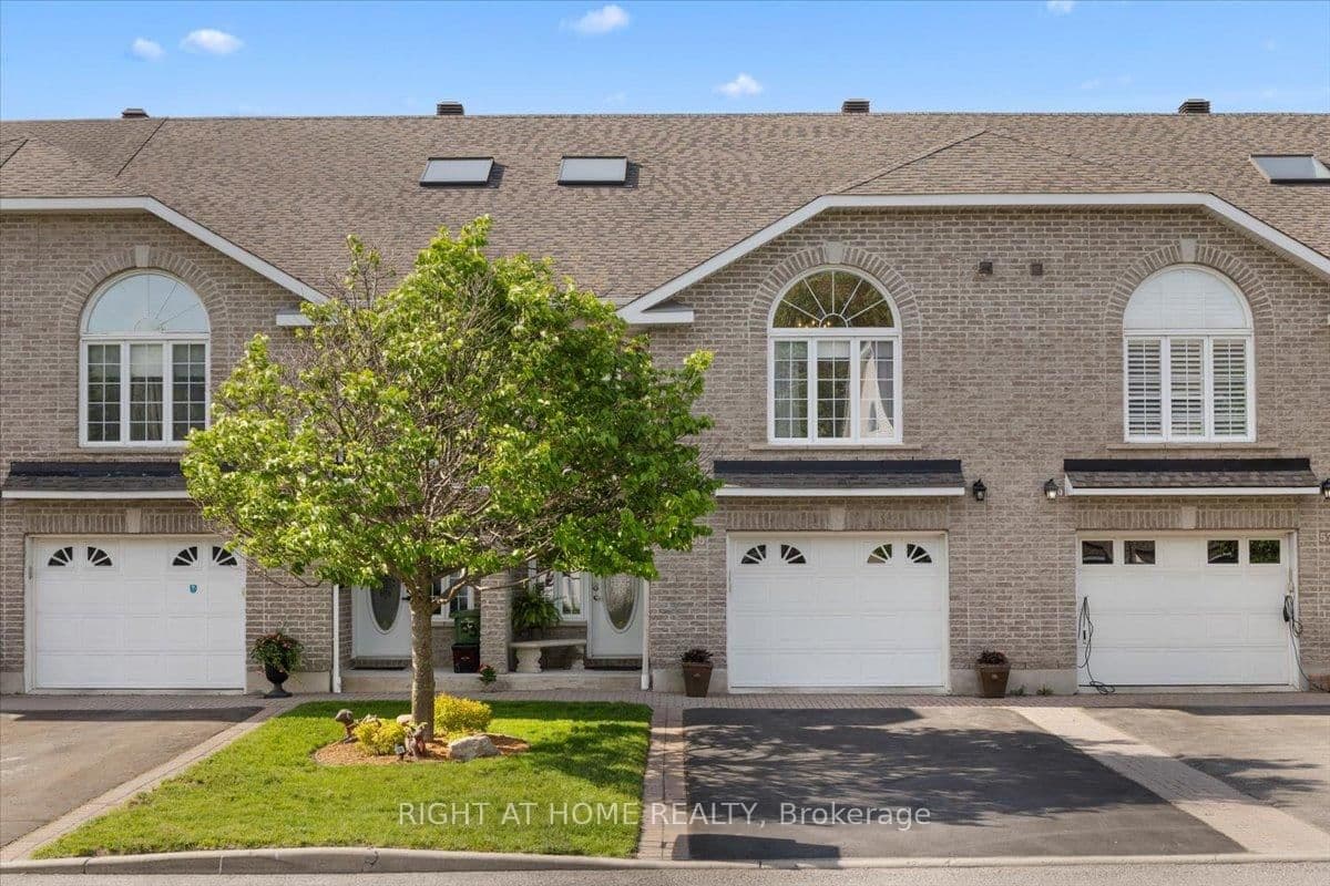 55 Callaway Court, Orleans, ON