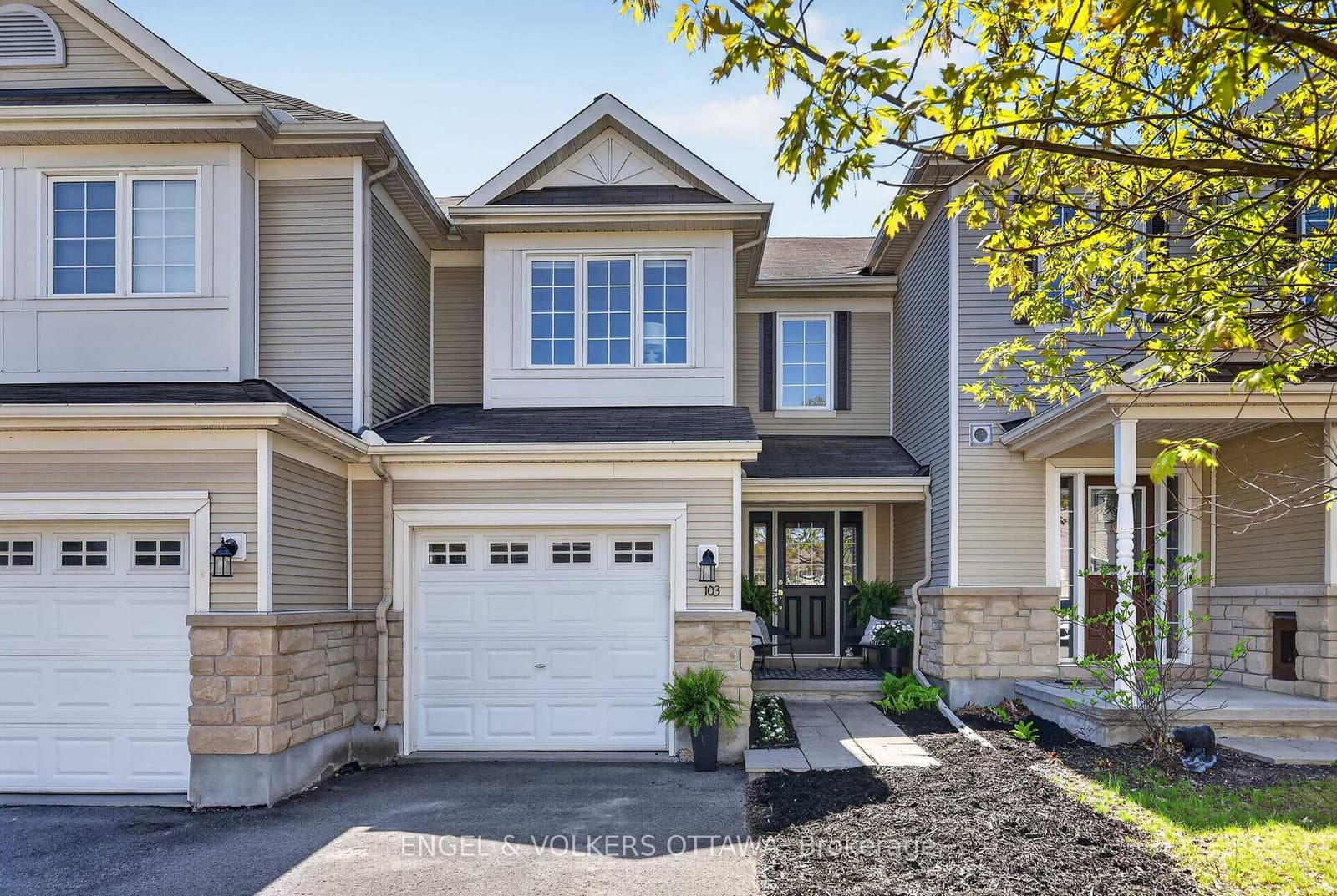 103 Goldwood Private, Ottawa, ON