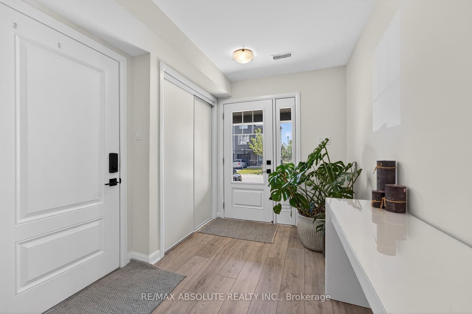 912 Lixnaw Court, Ottawa, ON — photo 3