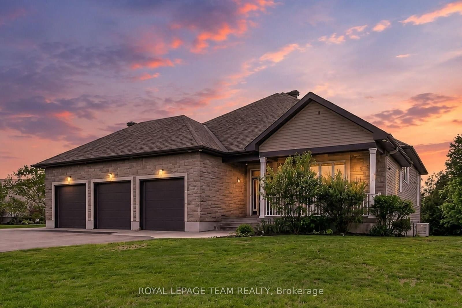 568 Pennycross Lane, Carp, ON