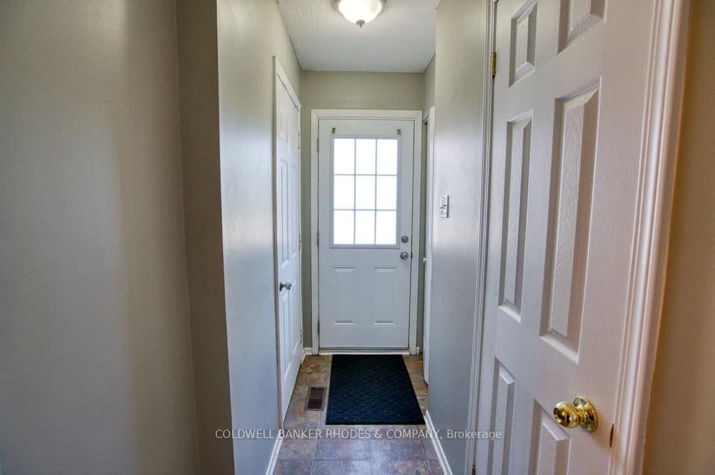 27 - 1960 Garden Park Lane, Ottawa, ON — photo 2
