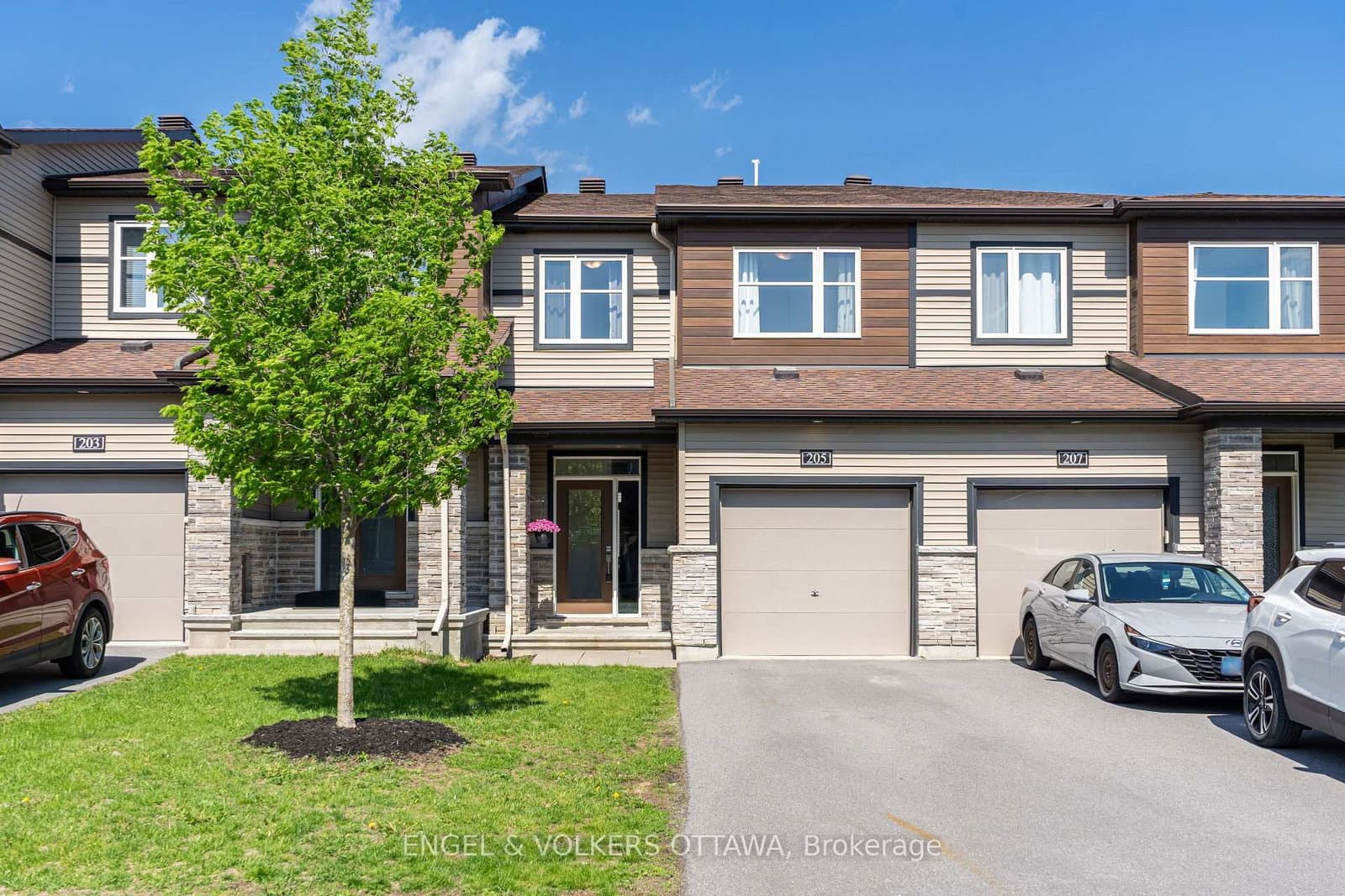 205 Geyser Place, Ottawa, ON