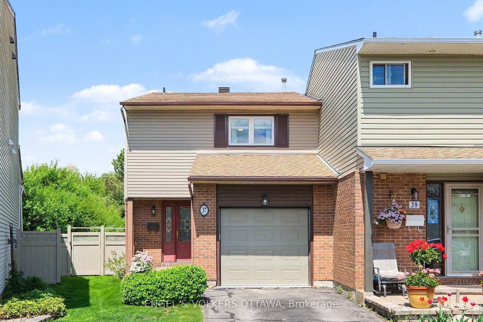 37 Gentle Gate Crescent, Ottawa, ON — photo 3