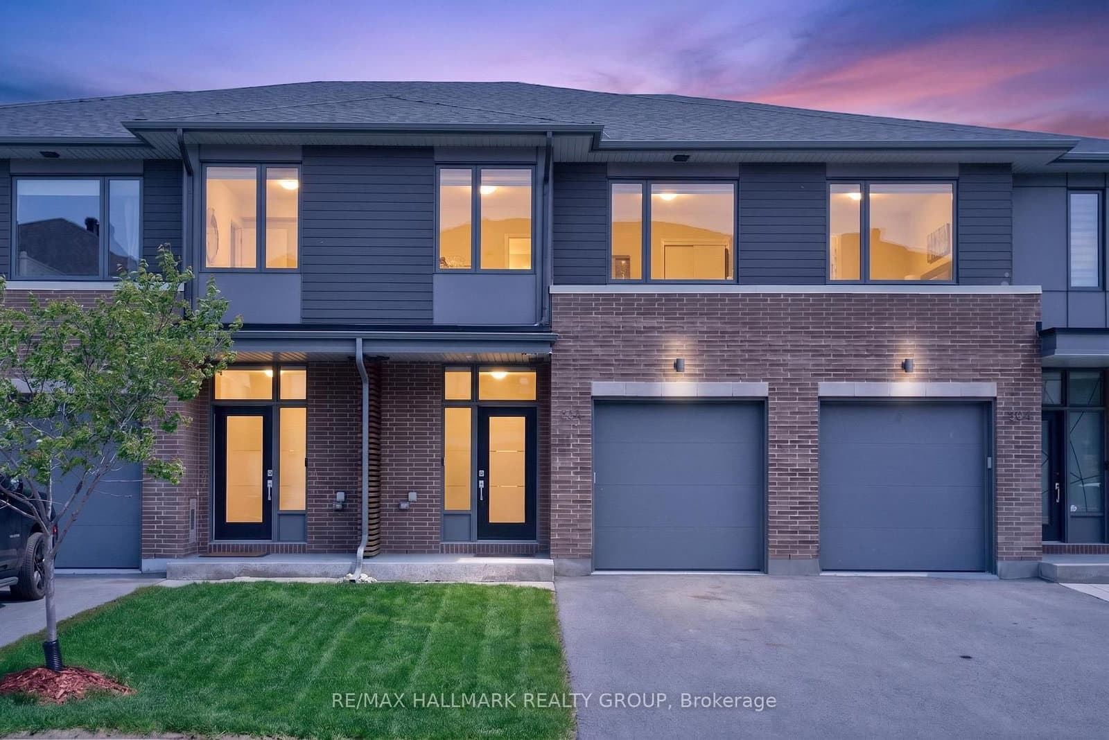 298 Squadron Crescent, Ottawa, ON