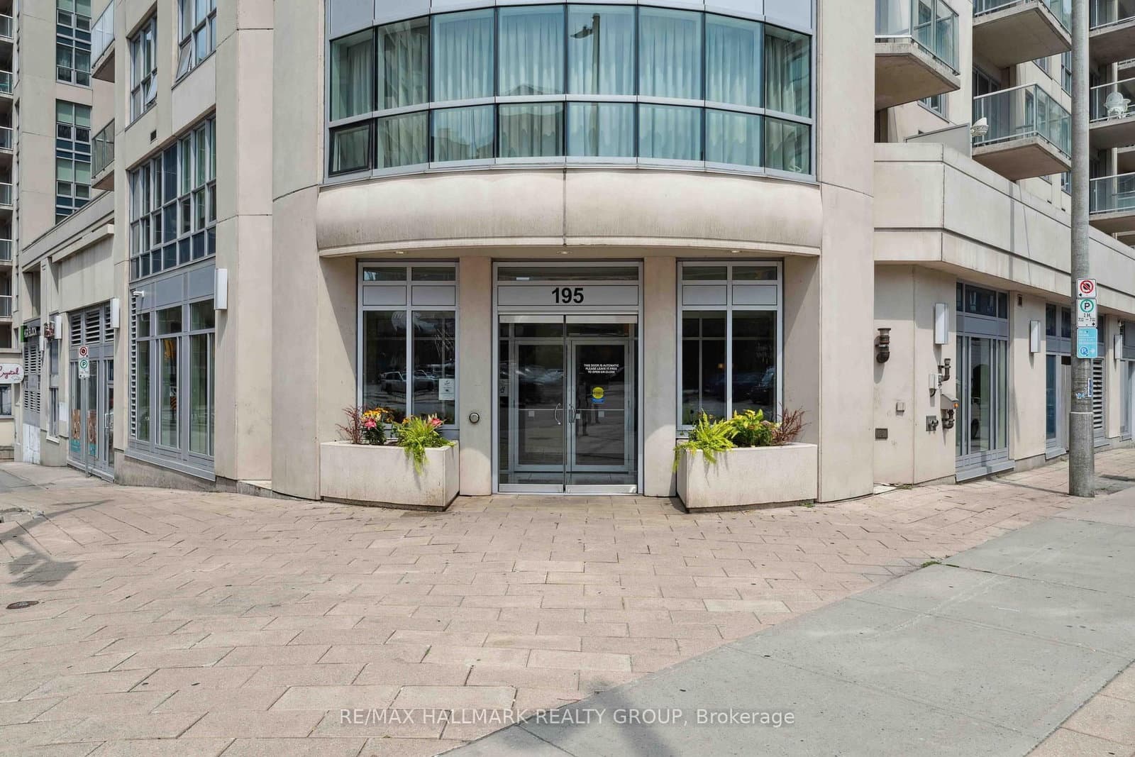 305 - 195 Besserer Street, Ottawa, ON — photo 2