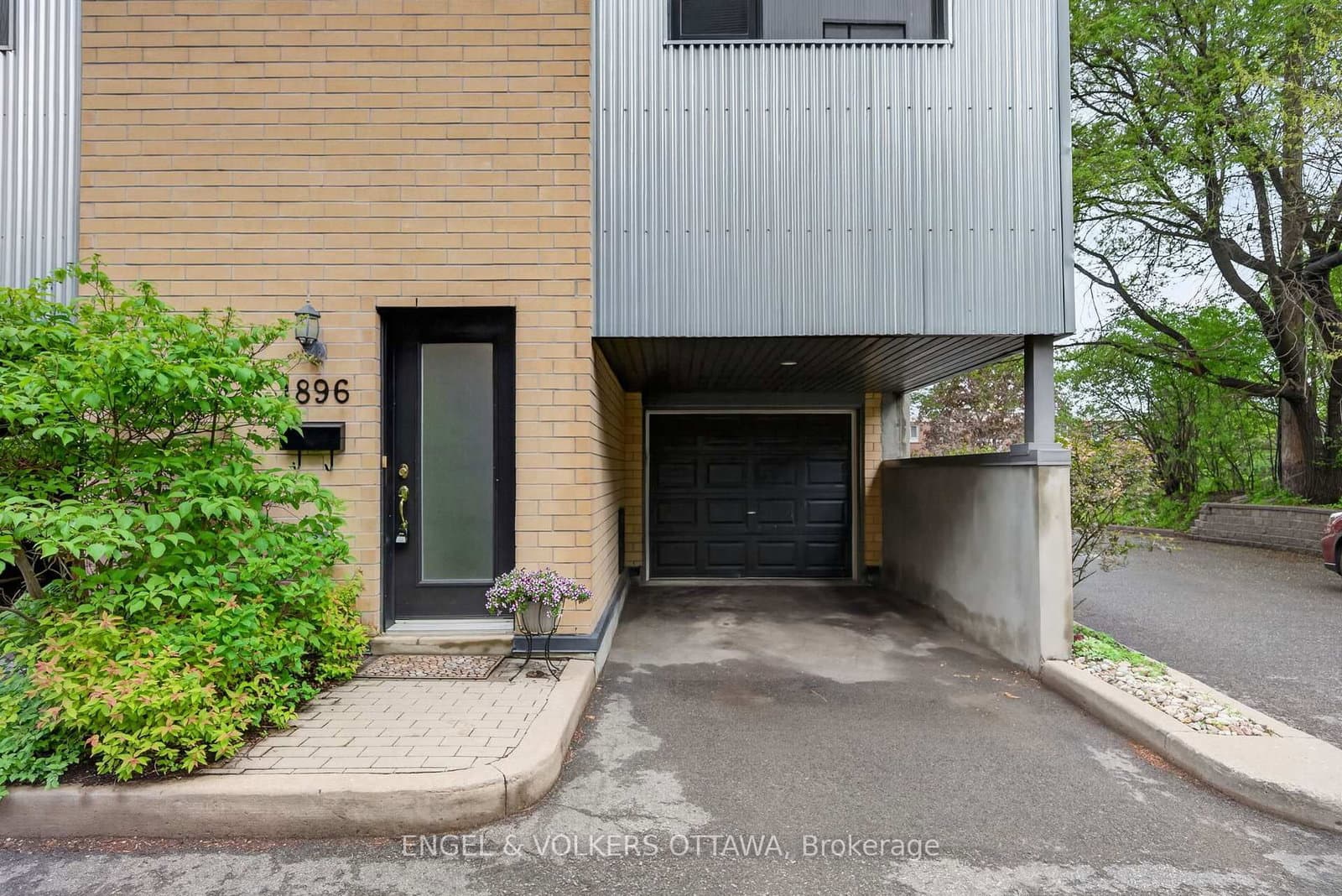 1896 Carling Avenue, Ottawa, ON — photo 2