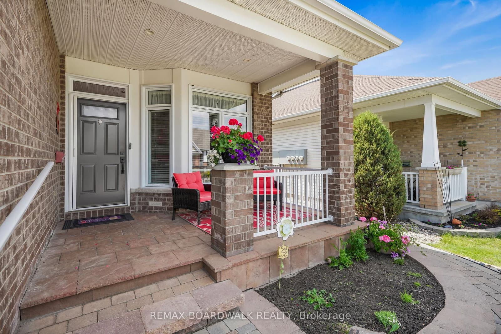 725 Cabris Crescent, Ottawa, ON — photo 3