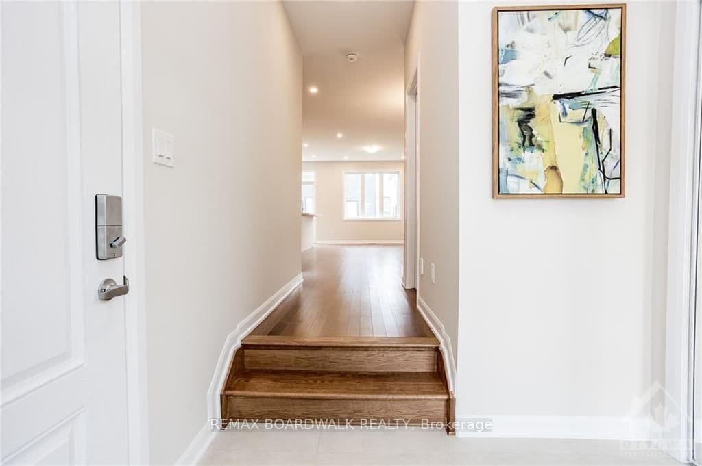 262 TULLAGHAN Heights, Ottawa, ON — photo 3
