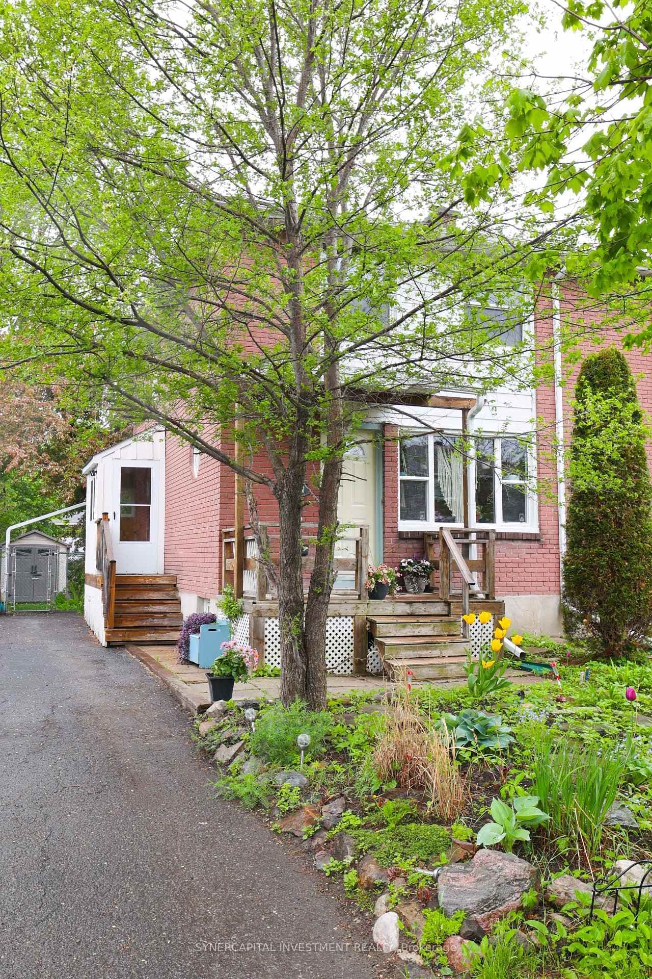 2502 Clementine Boulevard, Ottawa, ON