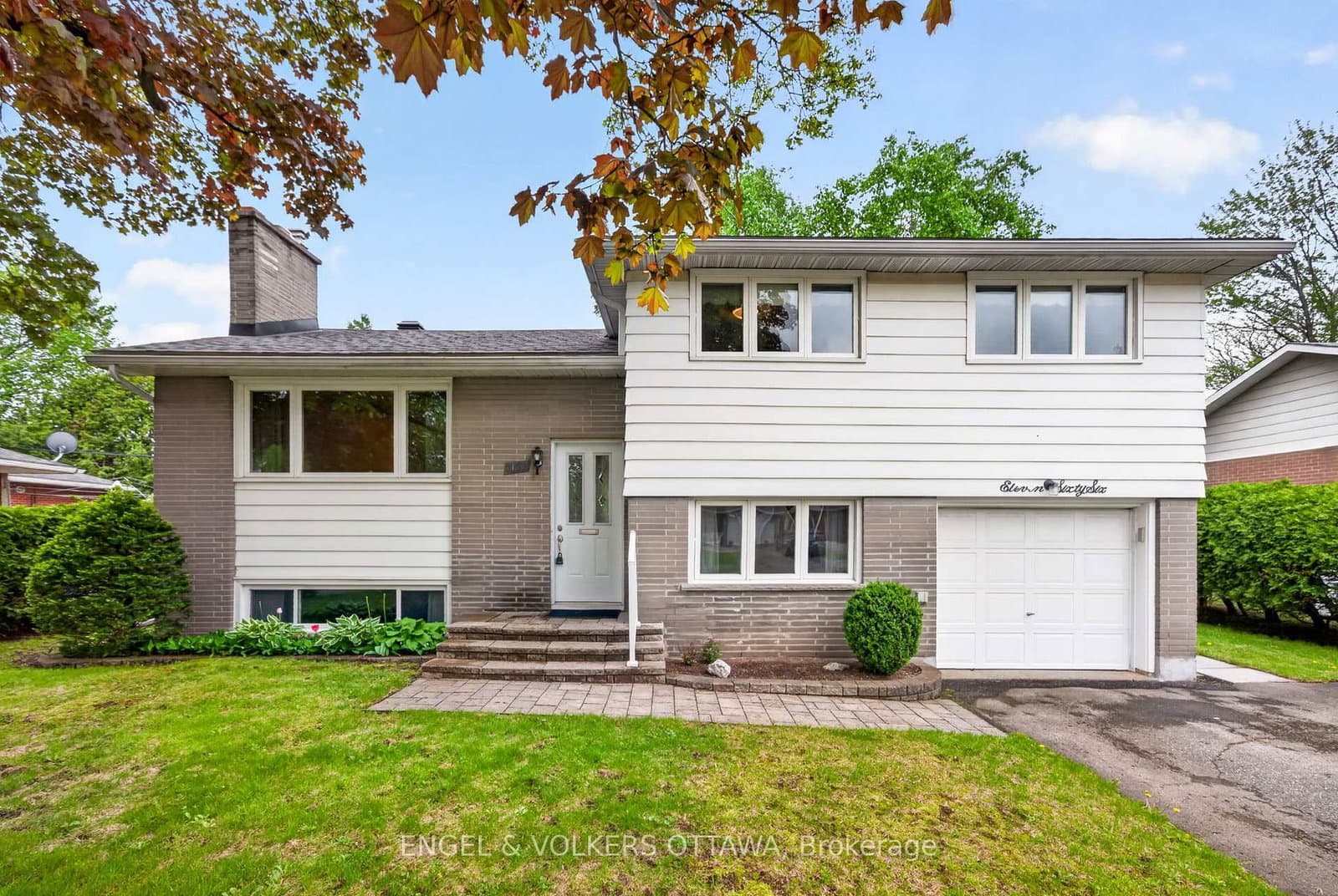 1166 Castle Hill Crescent, Ottawa, ON