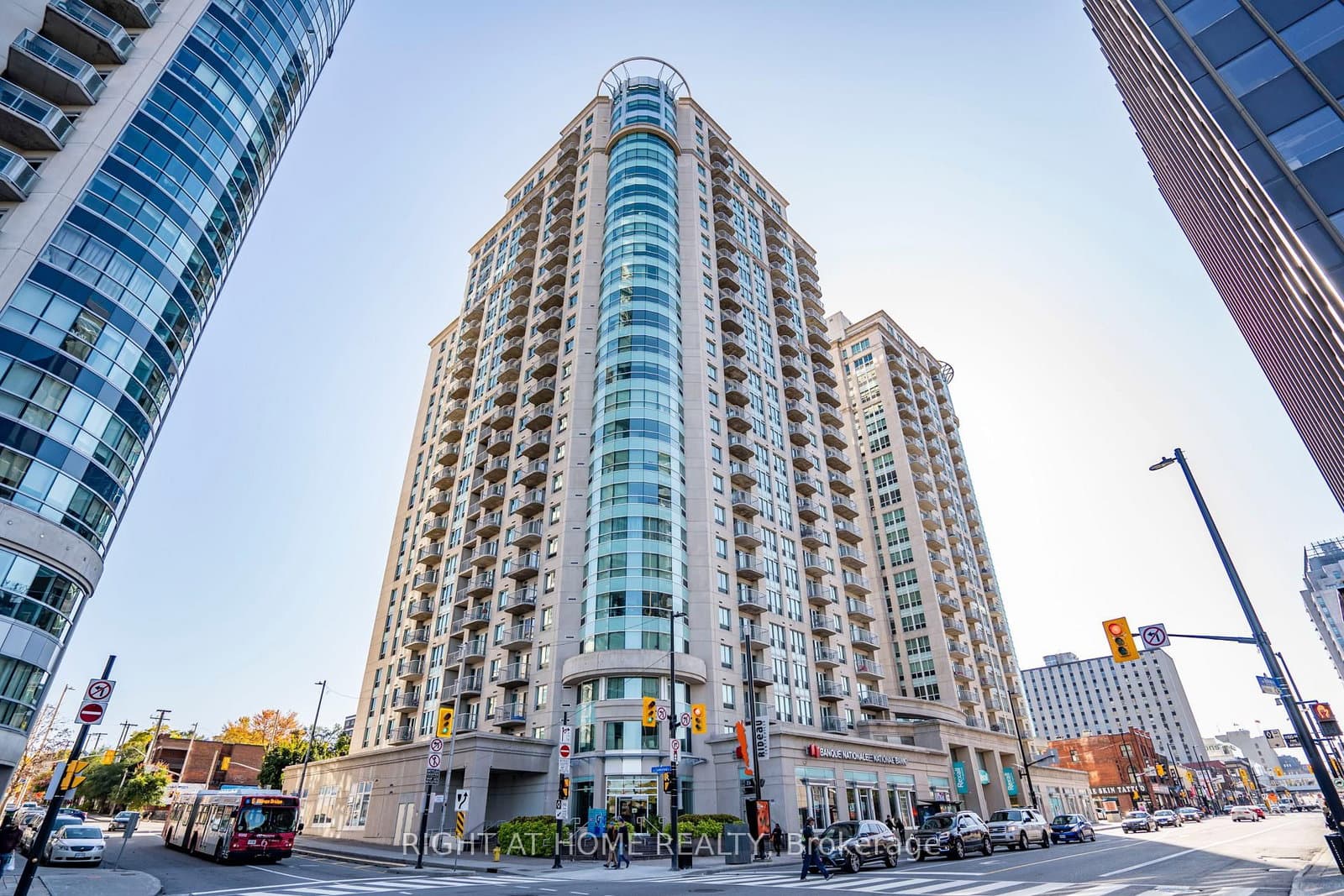 1805 - 234 Rideau Street, Ottawa, ON