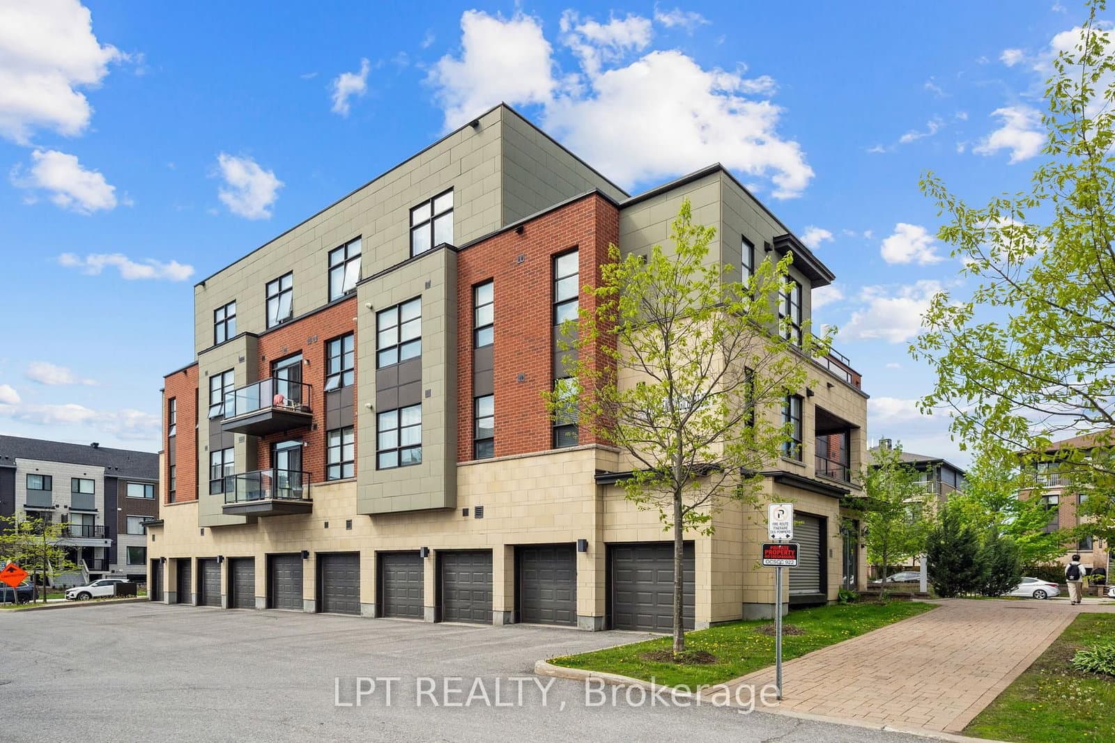 301 - 298 Glenroy Gilbert Drive, Ottawa, ON — photo 2