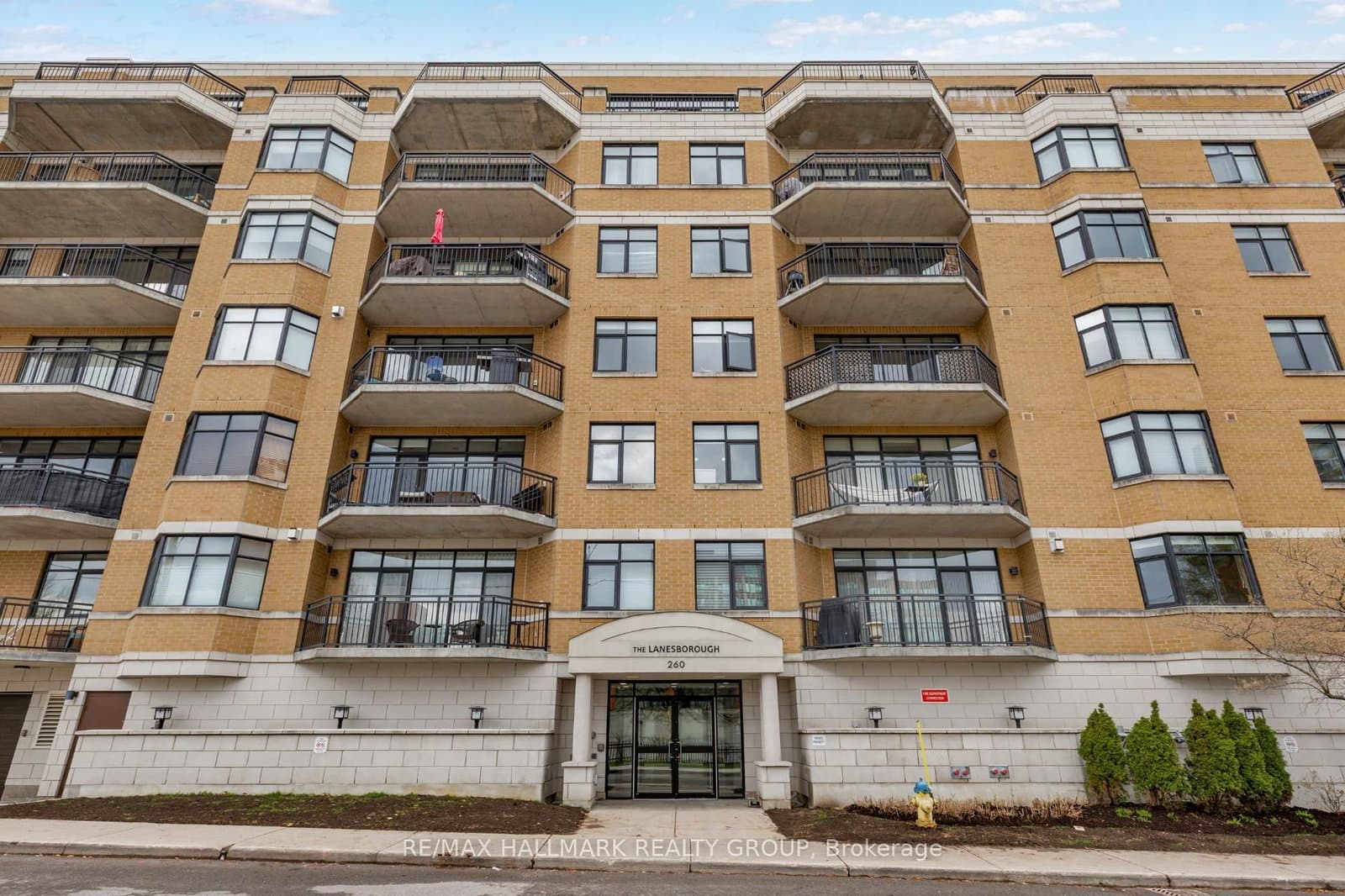 203 - 260 Besserer Street, Ottawa, ON