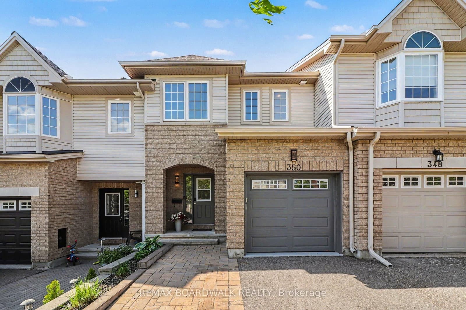 350 Rolling Meadow Crescent, Ottawa, ON