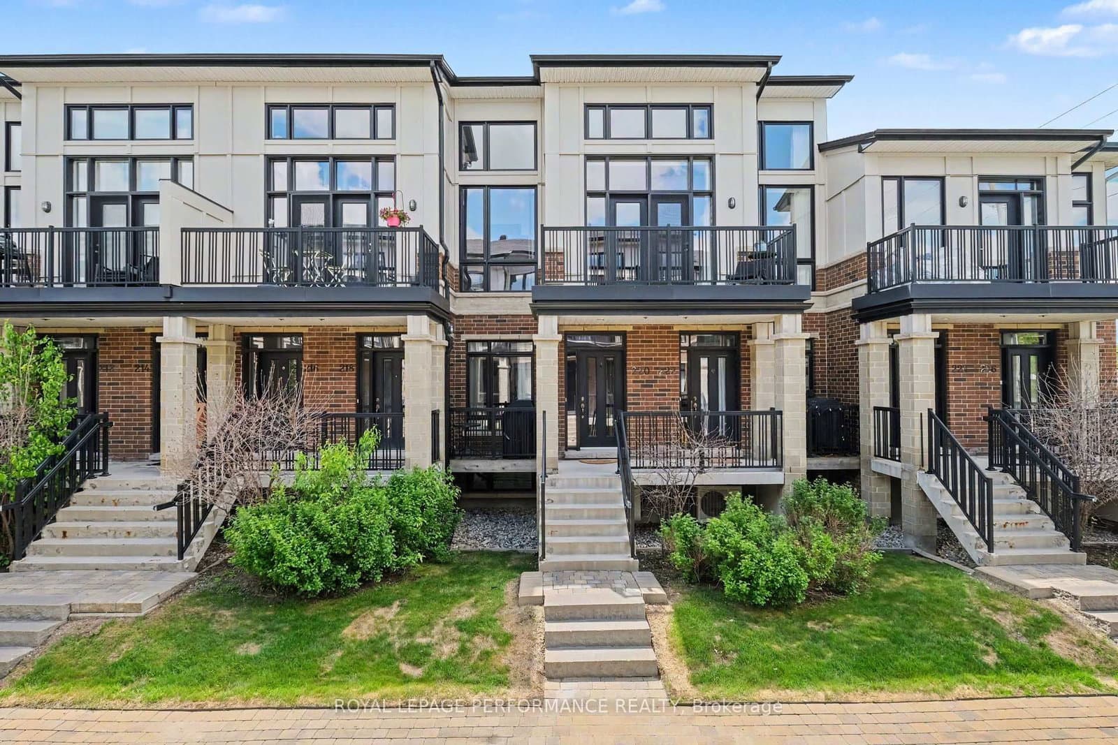 220 Pembina Private, Ottawa, ON