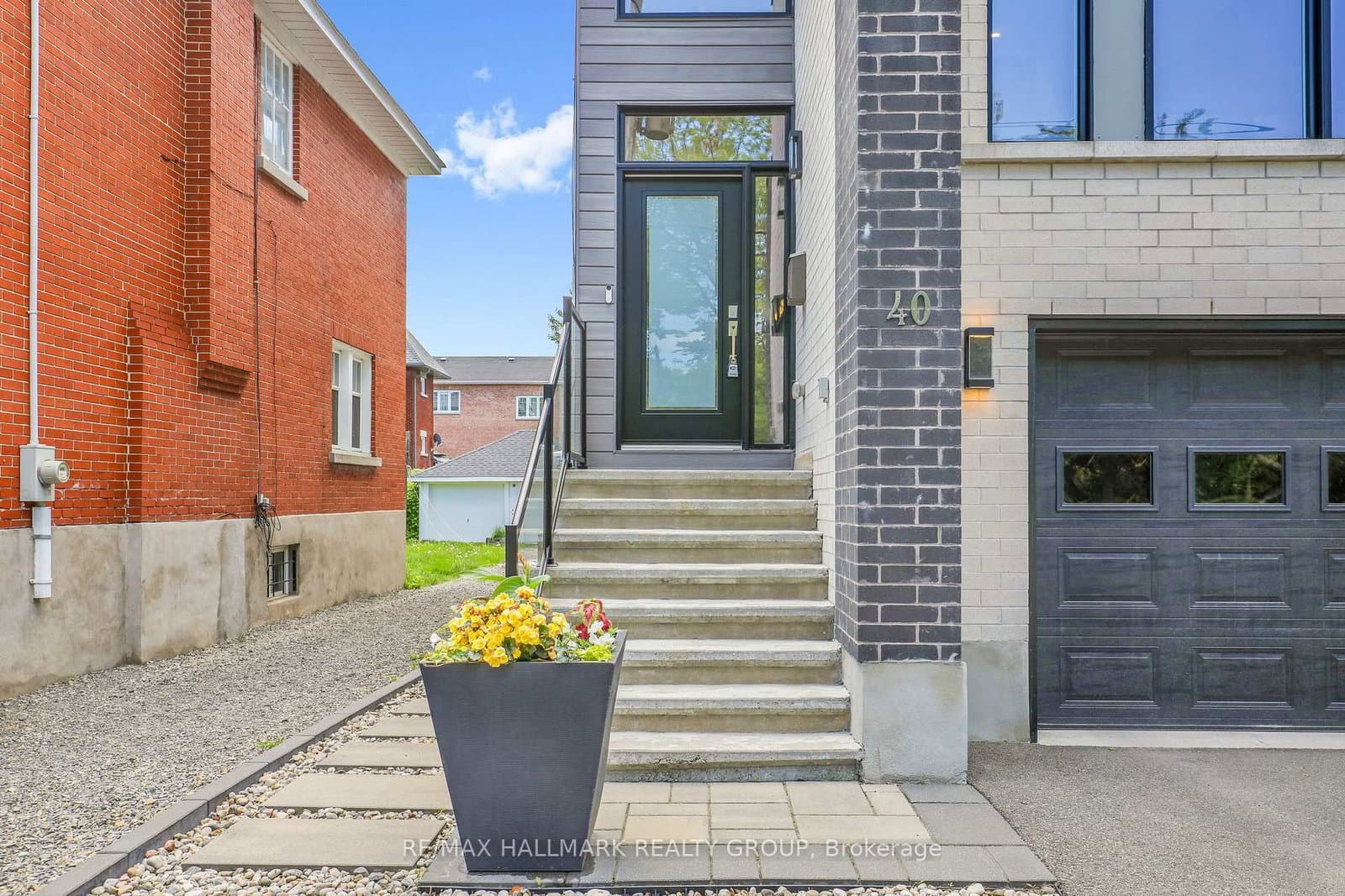 40 Byron Avenue, Ottawa, ON — photo 2
