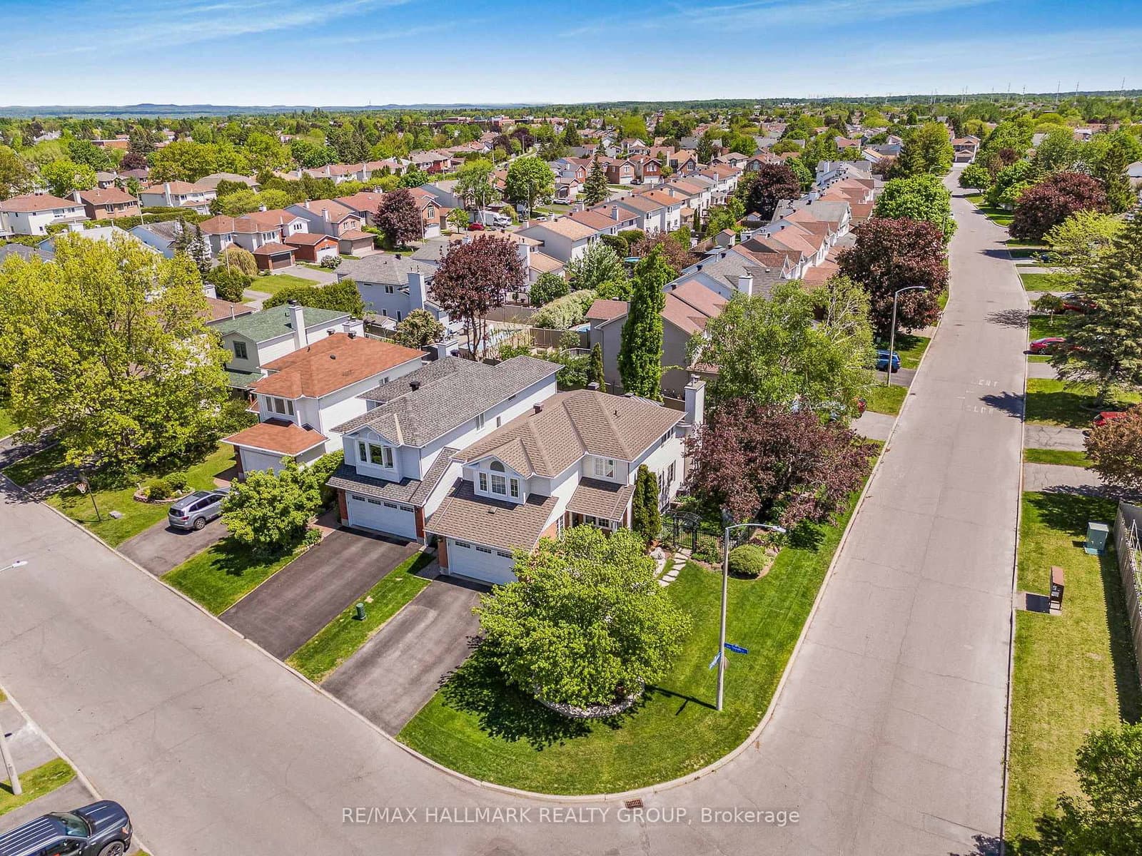 578 TOURELLE Drive, Ottawa, ON — photo 2
