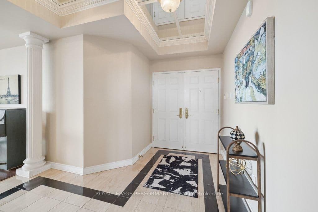 905 - 1480 Riverside Drive, Ottawa, ON — photo 3