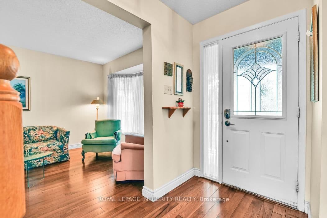 121 Dossetter Way, Ottawa, ON — photo 2