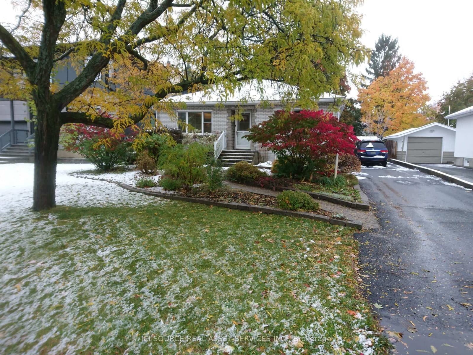 312 Mountbatten Avenue, Ottawa, ON