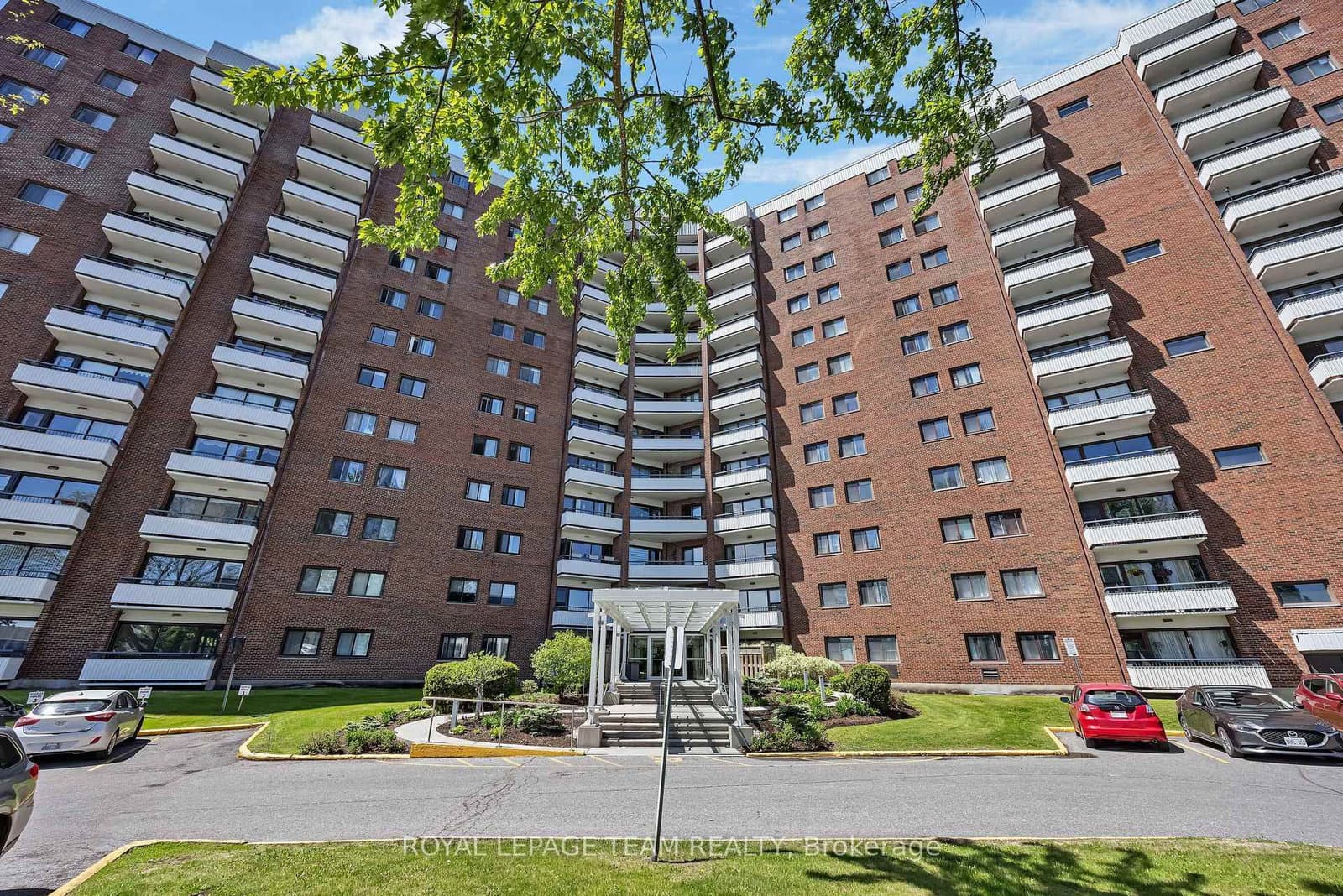 707 - 20 Chesterton Drive, Ottawa, ON — photo 2