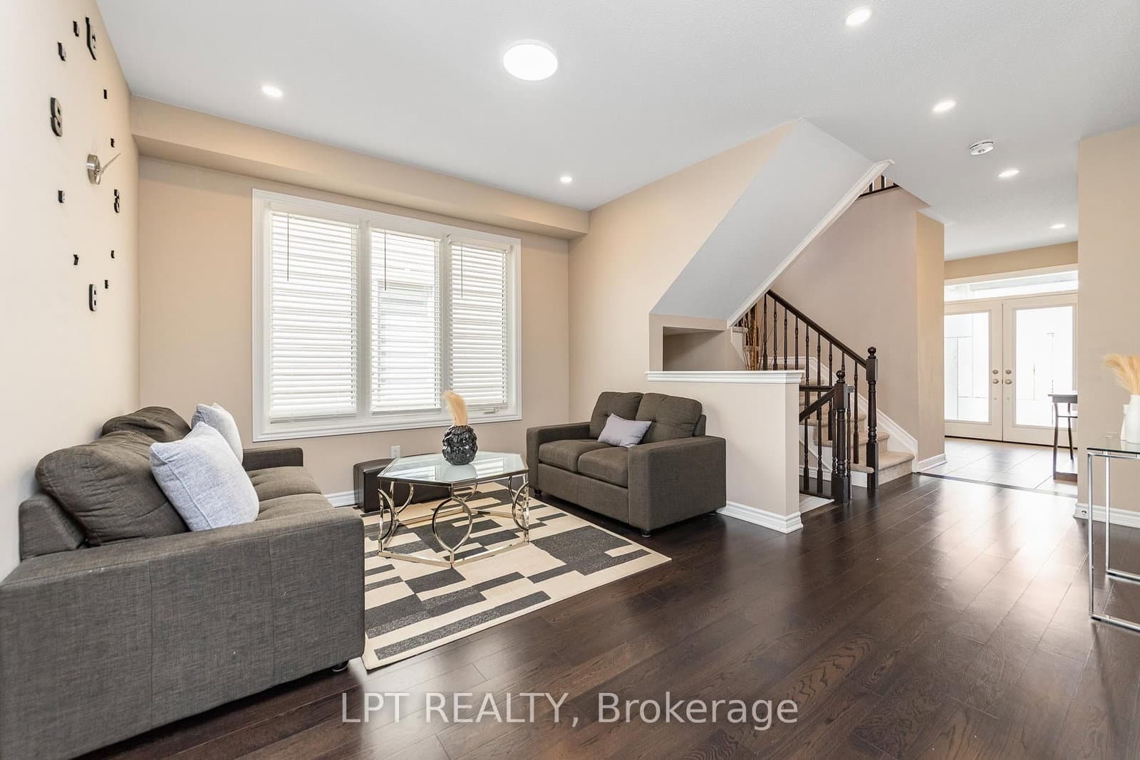 908 Pedigree Street, Stittsville, ON — photo 3