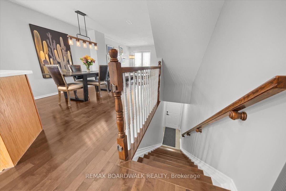 366 CROWNRIDGE Drive, Kanata, ON — photo 2