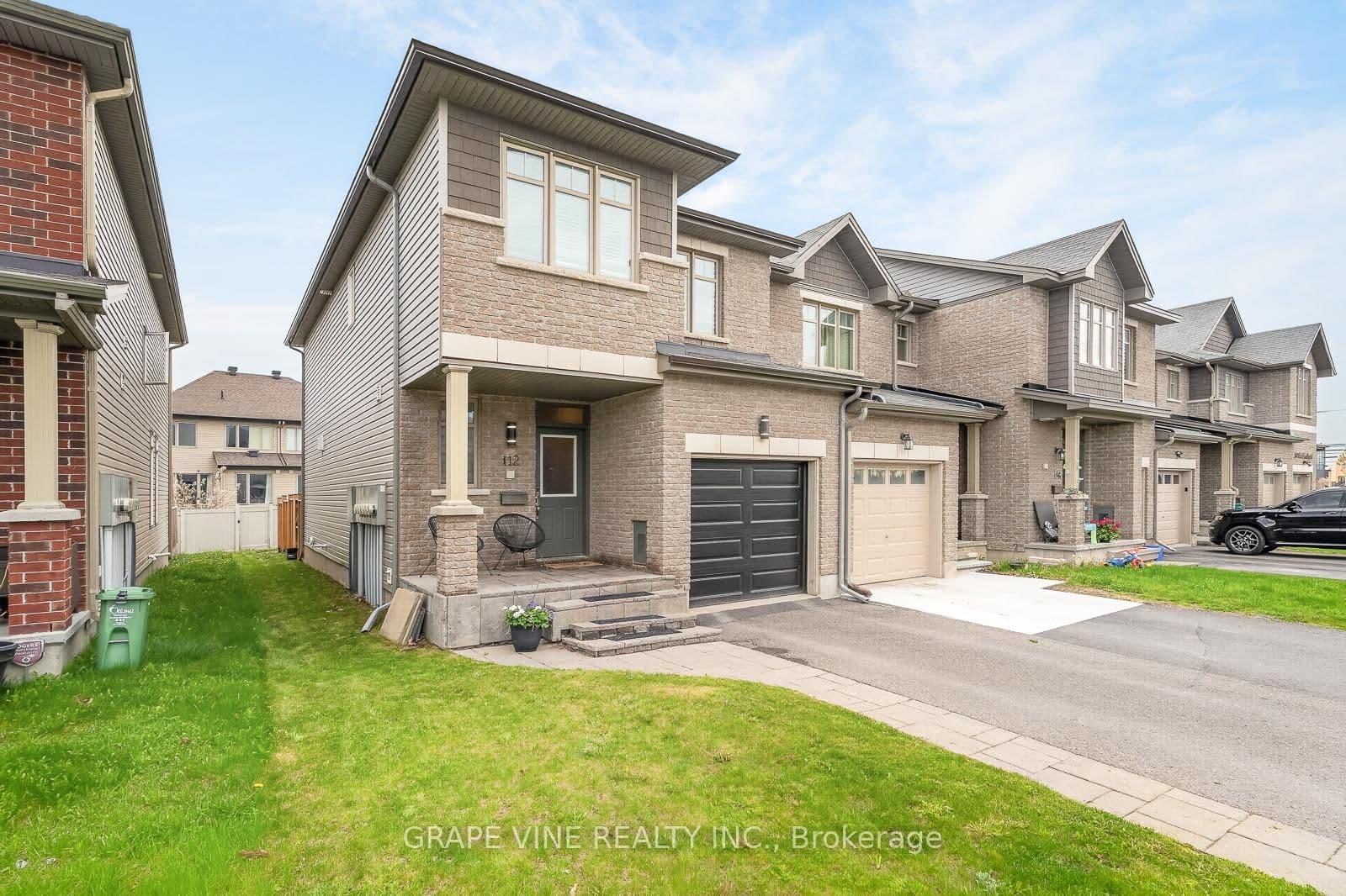 112 Hawkshaw Crescent, Ottawa, ON — photo 3