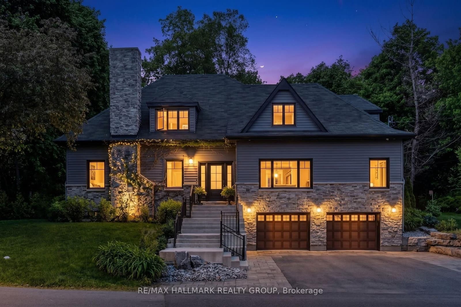 22 CEDAR Road, Gloucester, ON