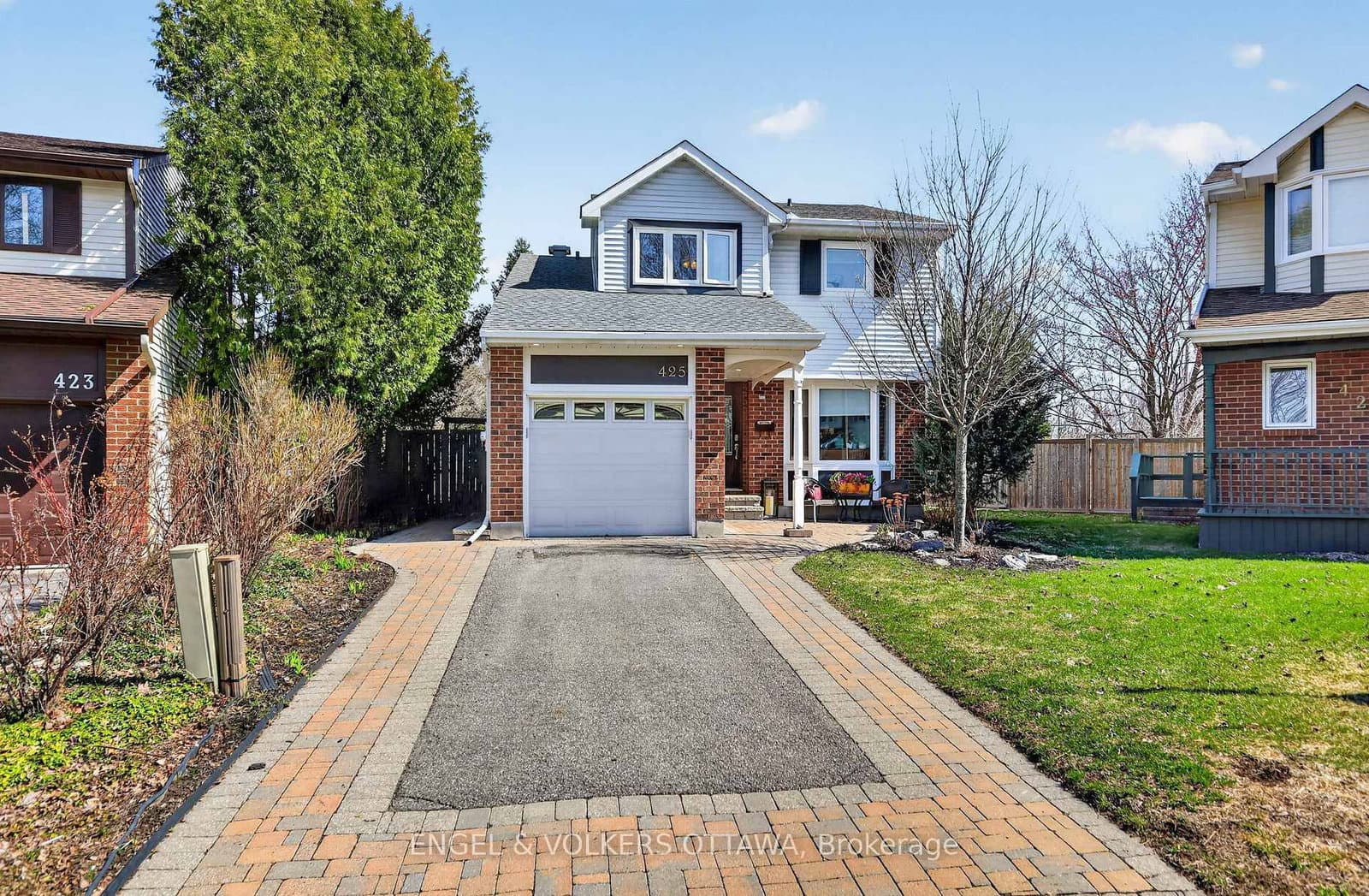 425 Tanager Bay, Orleans, ON — photo 2