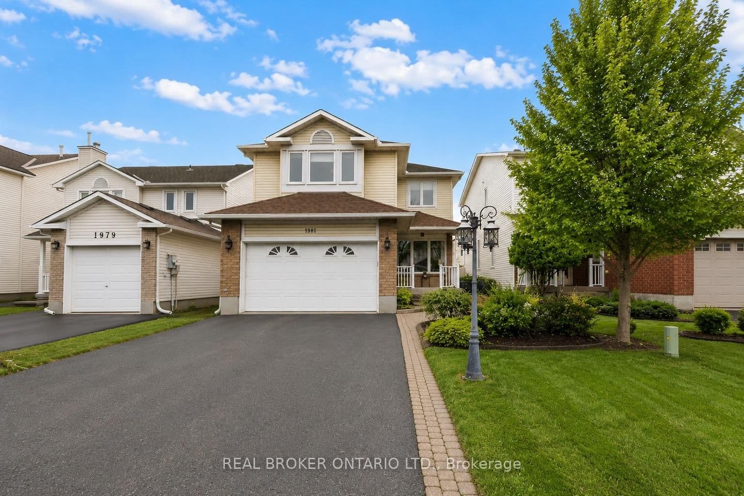 1981 Orchardview Avenue, Ottawa, ON