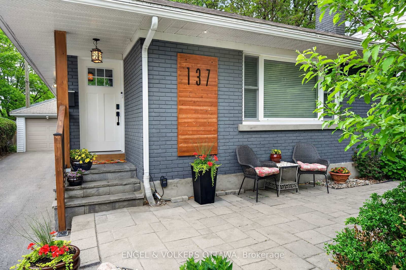 137 Rachael Avenue, Ottawa, ON — photo 2